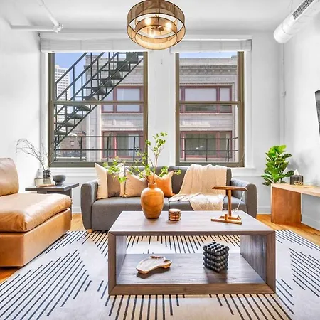 Lofts On E 4Th, Walk To Cavs, Sleeps 6 Apartment